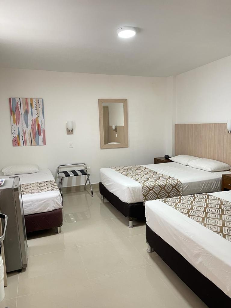 Hotel Juan Maria Tuluá Kültér fotó