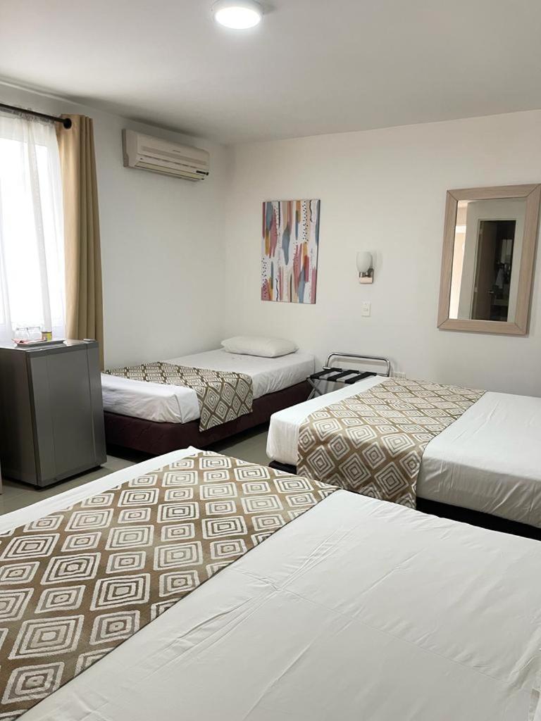 Hotel Juan Maria Tuluá Kültér fotó