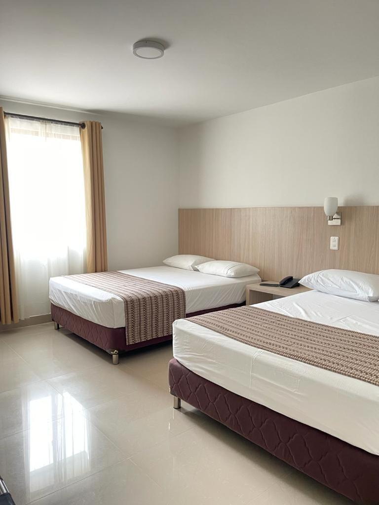 Hotel Juan Maria Tuluá Kültér fotó