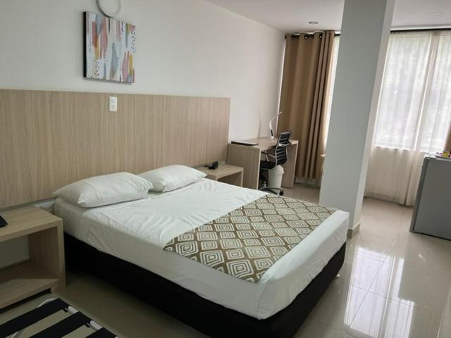 Hotel Juan Maria Tuluá Kültér fotó